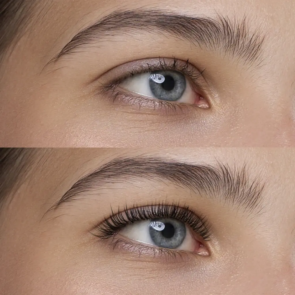 Zwei Nahaufnahmen zeigen die transformierende Wirkung von Mascara auf Wimpern. Das obere Bild zeigt natürliche Wimpern, während das untere längere, dunklere Wimpern mit Mascara zeigt. Es ist wie eine Wellness-Therapie für Ihre Augen und verleiht ihnen mit einem Hauch von Eleganz mehr Anziehungskraft.